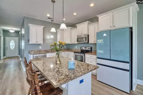 Kitchen - 417 Dot Ct, Gilbert, SC 29054 photo 2 of 4