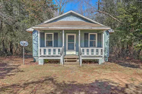 225 Reardon St, Manning, SC 29102