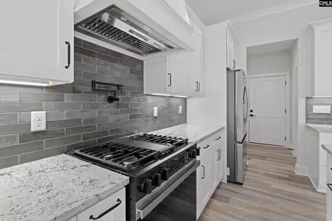 Kitchen - 70 Navigator Trl, Prosperity, SC 29127 photo 2 of 2