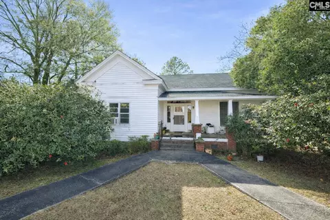 114 E College St, Bishopville, SC 29010