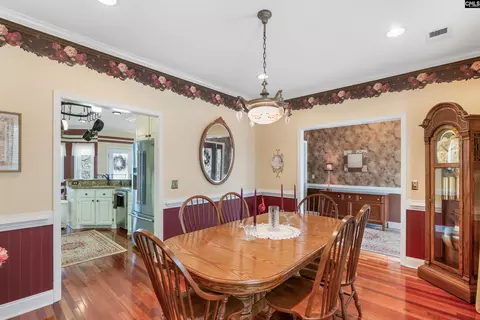 Dining - 624 E Point Dr, Gilbert, SC 29054 photo 1 of 2
