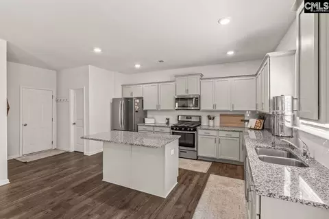446 Stone Hollow Dr, Irmo, SC 29063