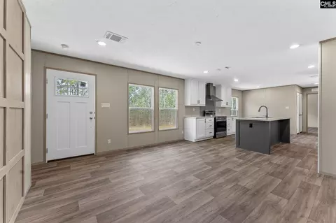142 Sandy Fox Rd, Swansea, SC 29160
