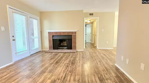 1100 Skyland Dr #R-5, Columbia, SC 29210