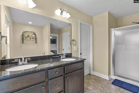 Bath - 8 Rye Ln, Camden, SC 29020 photo 2 of 3