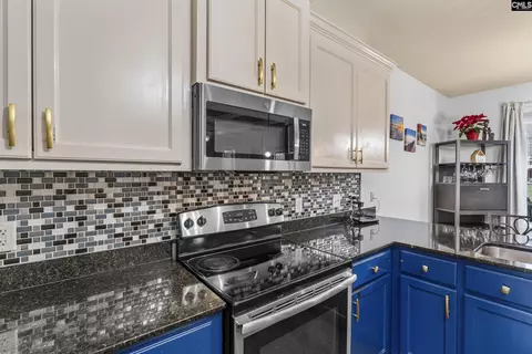 Kitchen - 8 Rye Ln, Camden, SC 29020 photo 3 of 4