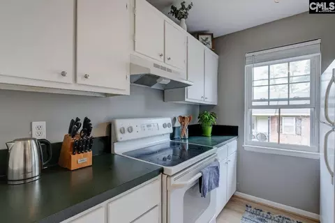 528 Wimbledon Ct, Columbia, SC 29210