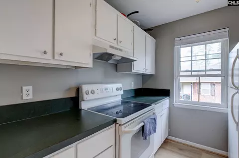 528 Wimbledon Ct, Columbia, SC 29210