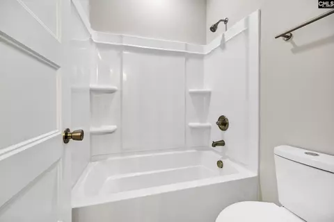 Bath - 111 Buccaneer Pl, Leesville, SC 29070 photo 9 of 11