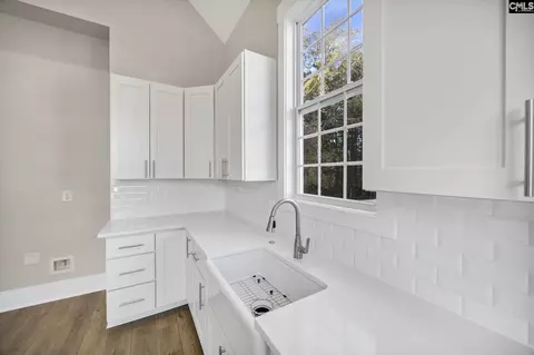 Kitchen - 111 Buccaneer Pl, Leesville, SC 29070 photo 3 of 4