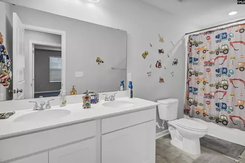 Bath - 536 Cricket Chirp Ln, Elgin, SC 29045 photo 3 of 4