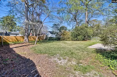 Exterior - 900 M Ave, Cayce, SC 29033 photo 4 of 7