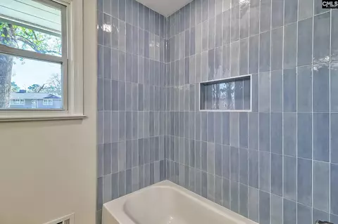 Bath - 900 M Ave, Cayce, SC 29033 photo 4 of 5