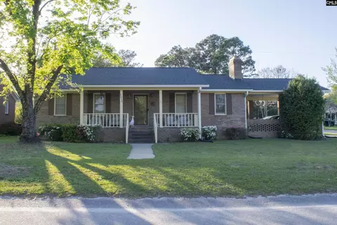 1616 Dogwood St, Cayce, SC 29033