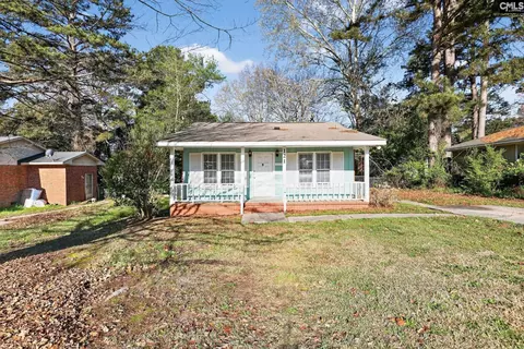 121 Gatlin Dr, Hopkins, SC 29061