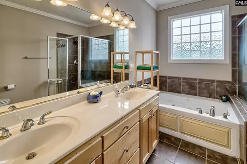 Bath - 117 Peninsula Ct, Prosperity, SC 29127 photo 2 of 4