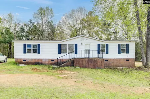 597 Forest Hills Dr, Winnsboro, SC 29180