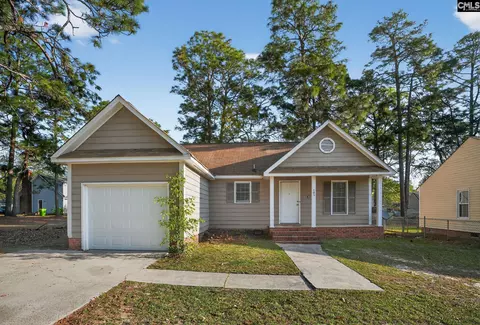 105 Field Pine Ave, Hopkins, SC 29061