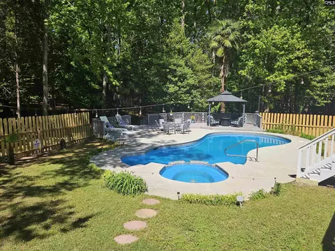 532 Rose Sharon Dr, Lexington, SC 29072