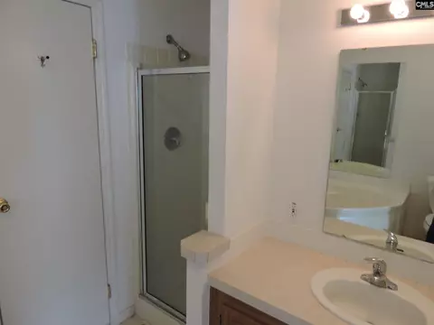 Bath - 72 Sunshine Pt, Prosperity, SC 29127 photo 1 of 3
