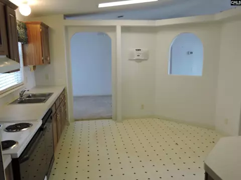 Kitchen - 72 Sunshine Pt, Prosperity, SC 29127 photo 3 of 3