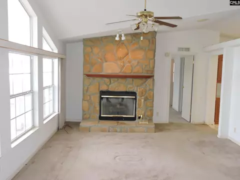 Living - 72 Sunshine Pt, Prosperity, SC 29127 photo 1 of 3