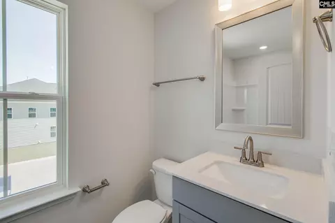 Bath - 625 Falling Leaf Ln, Chapin, SC 29036 photo 5 of 6