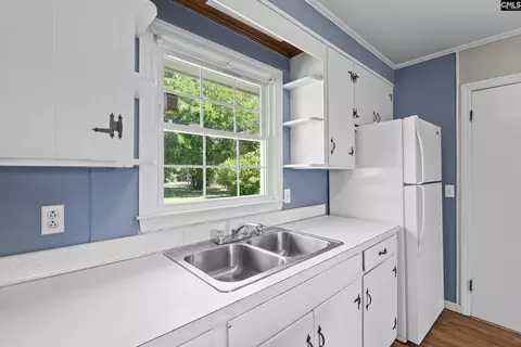 607 E Hampton, Olanta, SC 29114 photo 7