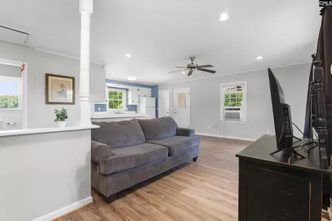 607 E Hampton, Olanta, SC 29114 photo 4