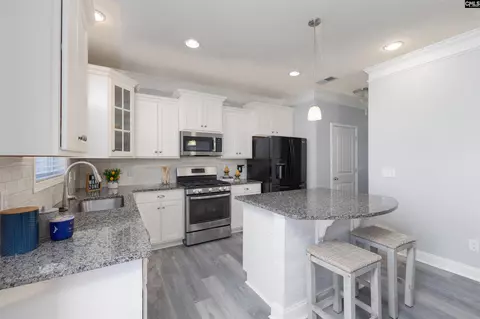 Kitchen - 64 Downing Cir, Gilbert, SC 29054 photo 2 of 5