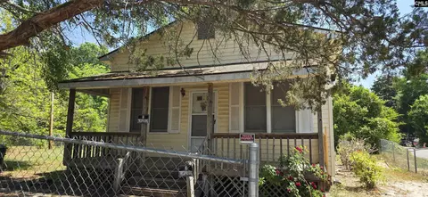 1218 Gordon St, Camden, SC 29020