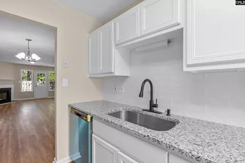33 Heritage Village Ln, Columbia, SC 29212