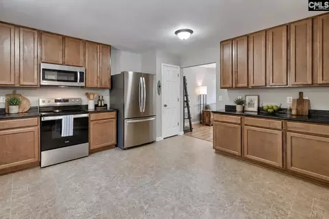 Kitchen - 215 Eagle Pointe Dr, Chapin, SC 29036 photo 2 of 2
