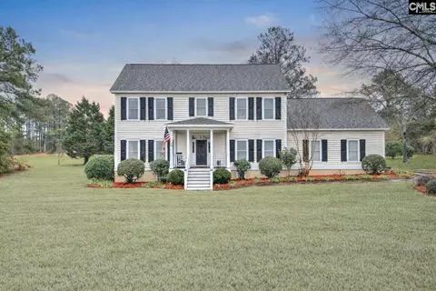 1480 Country Club Cir, Manning, SC 29102