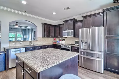 Kitchen - 201 Glen Arbor Loop, Irmo, SC 29063 photo 3 of 5