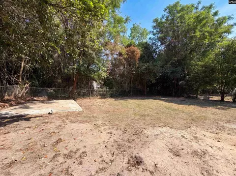 Exterior - 2112 Axson St, Cayce, SC 29033 photo 5 of 6