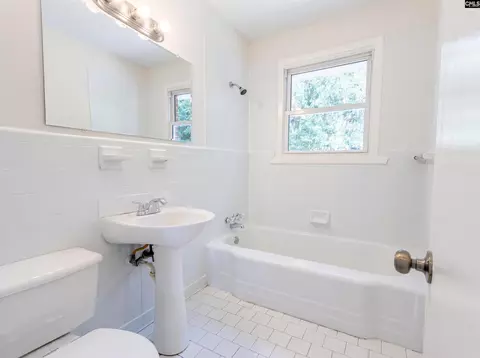 Bath - 2112 Axson St, Cayce, SC 29033 photo 2 of 2