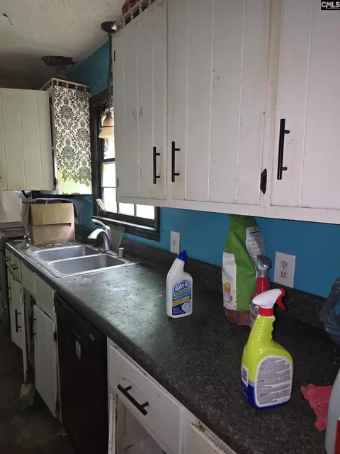 Kitchen - 2808 Old Charleston Rd, Gilbert, SC 29054 photo 1 of 7