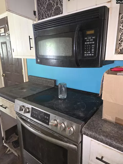 Kitchen - 2808 Old Charleston Rd, Gilbert, SC 29054 photo 5 of 7
