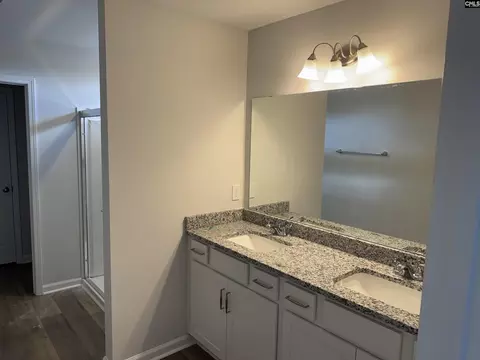 Bath - 6017 Edgemont Ct, Elgin, SC 29045 photo 1 of 3