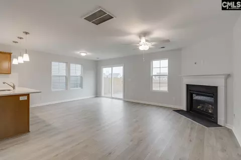 Living - 3107 Crescent Corner Dr, Elgin, SC 29045 photo 4 of 5