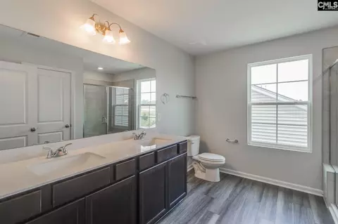 Bath - 1108 Crescent Corner Dr, Elgin, SC 29045 photo 2 of 4