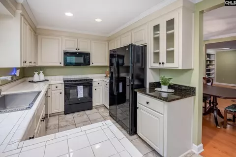 Kitchen - 151 Eagle Chase Ct, Chapin, SC 29036 photo 5 of 6