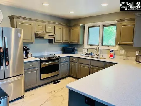 Kitchen - 1072 Vansant Rd, Leesville, SC 29070 photo 2 of 3
