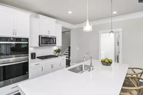 Kitchen - 643 Shining Sun Ct, Gilbert, SC 29054 photo 4 of 7