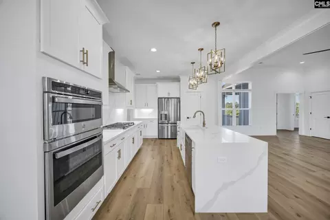 Kitchen - 272 Breakwater Dr, Prosperity, SC 29127 photo 3 of 3