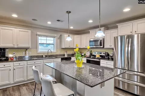 Kitchen - 87 Texas Black Way, Elgin, SC 29045 photo 2 of 5