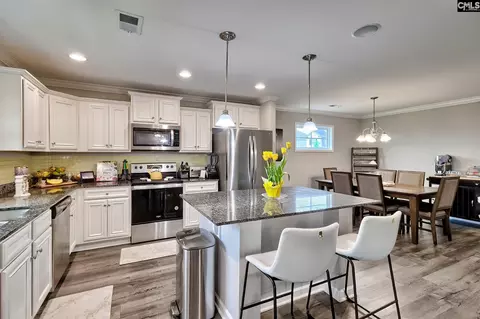 Kitchen - 87 Texas Black Way, Elgin, SC 29045 photo 4 of 5