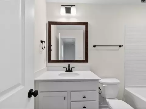 Bath - 154 Odell Dr, Cayce, SC 29033 photo 3 of 5