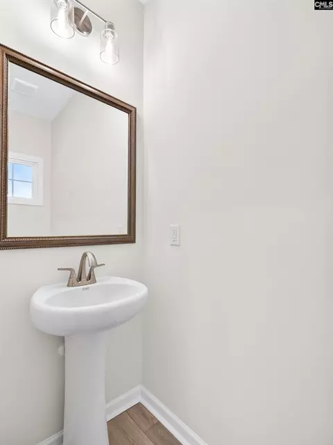 Bath - 150 Odell Dr, Cayce, SC 29033 photo 1 of 6